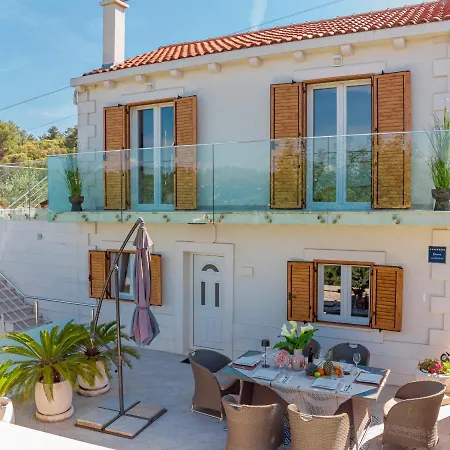 Uniquely Designed Ivana With Outdoor Jacuzzi Nearby The Pebble Banje At The Island Of Solta * Rogač