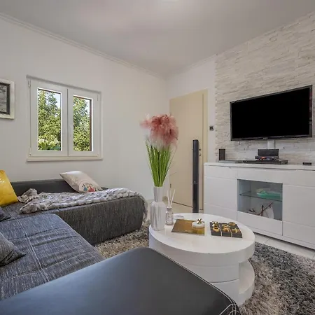 Villa Uniquely Designed Ivana With Outdoor Jacuzzi Nearby The Pebble Banje At The Island Of Solta