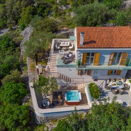 Villa Ivana: Seaside Retreat With Outdoor Jacuzzi On Solta Island Rogac