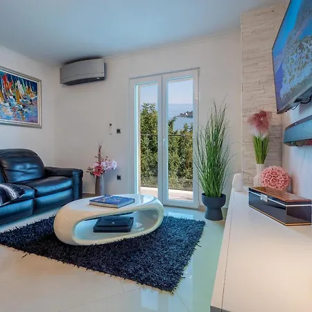 Villa Ivana: Seaside Retreat With Outdoor Jacuzzi On Solta Island *