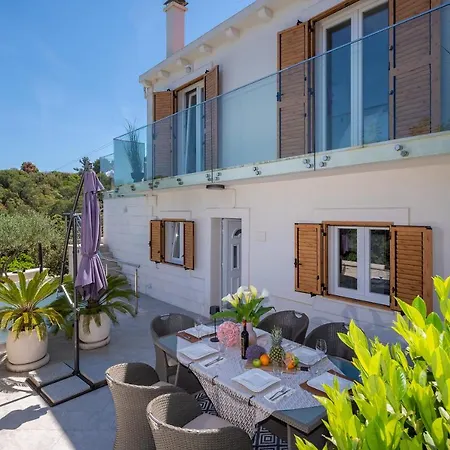 Villa Ivana: Seaside Retreat With Outdoor Jacuzzi On Solta Island *