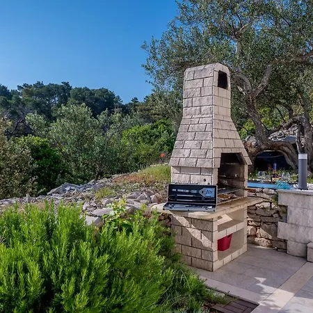 Ivana: Seaside Retreat With Outdoor Jacuzzi On Solta Island Villa